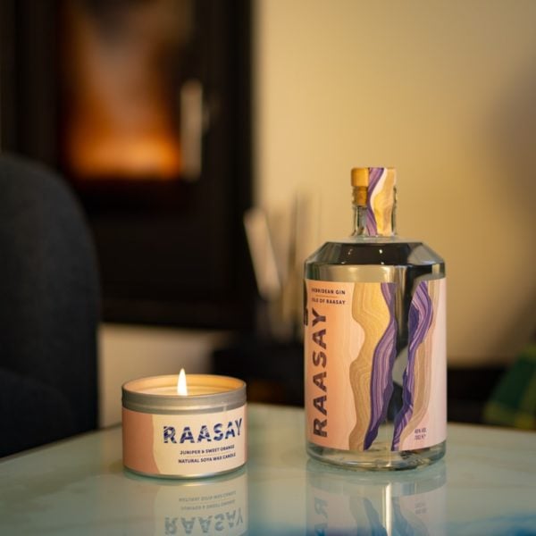 Raasay 70cl Gin & juniper Candle fireplace